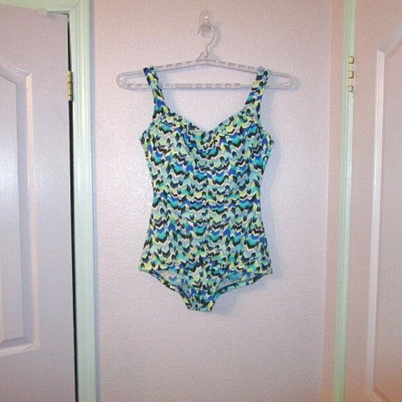 Maxine Of Hollywood SWIMSUIT Size 18 Shirred Girl TUMMY CONTROL One Piece BRA - Picture 1 of 11